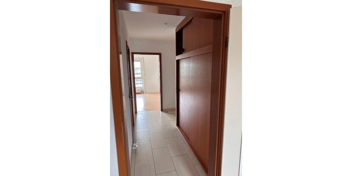 Etagenwohnung Schwaig Bei Nürnberg - 3 Zimmer, 94 m&sup2;, 1.750&euro; | Angebot:26341956