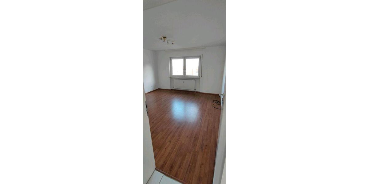 Etagenwohnung Oberasbach - 2 Zimmer, 90 m&sup2;, 1.250&euro; | Angebot:26498632