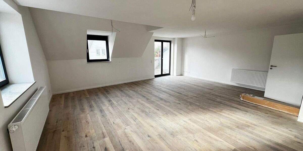 Etagenwohnung Cadolzburg - 4 Zimmer, 99 m&sup2;, 310.000&euro; | Angebot:25797922
