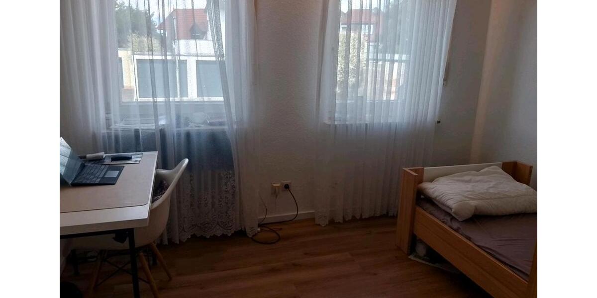 Etagenwohnung Bubenreuth - 4 Zimmer, 11 m&sup2;, 430&euro; | Angebot:26600546