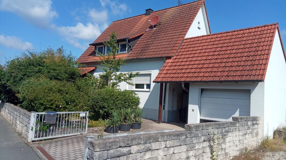 Einfamilienhaus Heßdorf - 5 Zimmer, 255 m&sup2;, 620.000&euro; | Angebot:25395539
