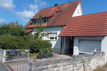 Haus Heßdorf - 5 Zimmer, 255 m&sup2;, 620.000&euro; | Angebot:25395539