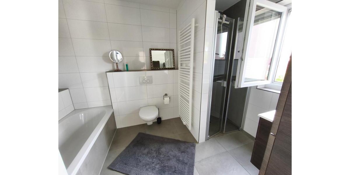 3 Zi. Wohnung (möbliert) im EG mit Terrasse, Carport und Stellplatz - Etagenwohnung Heroldsbach OT | Angebot:26913663