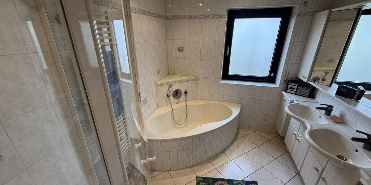 Einfamilienhaus Büchenbach Tennenlohe - 6 Zimmer, 174 m&sup2;, 680.000&euro; | Angebot:25983266