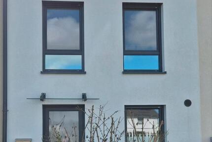 Haus Burgthann - 5 Zimmer, 140 m&sup2;, 1.400&euro; | Angebot:25948202