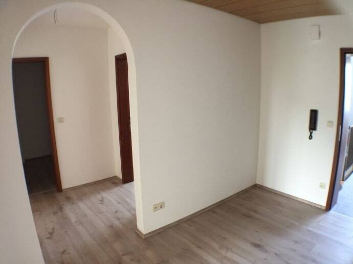 Etagenwohnung Heßdorf - 3 Zimmer, 89 m&sup2;, 890&euro; | Angebot:25665158