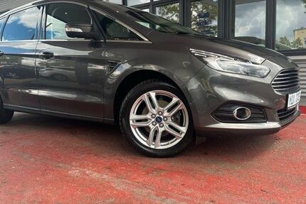 Ford S-Max 123.578 km 13.470 &euro; Fürth 90763