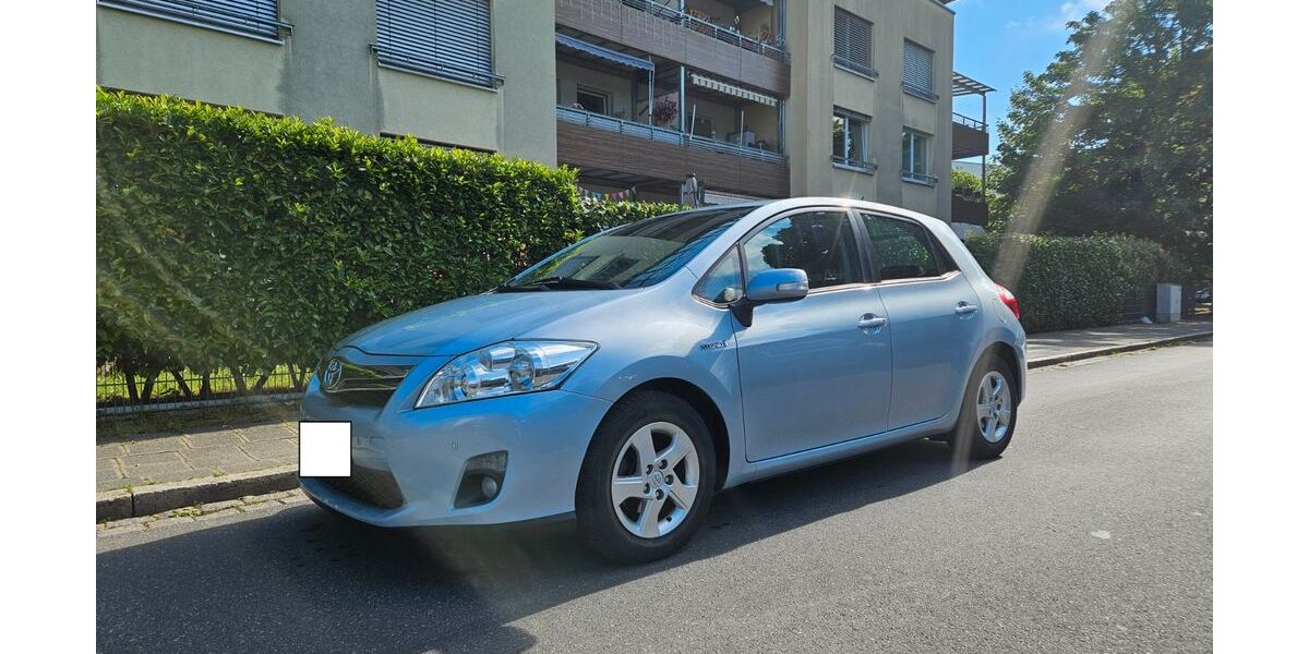 Toyota Auris 129.000 km 6.999 &euro; Nürnberg 90478