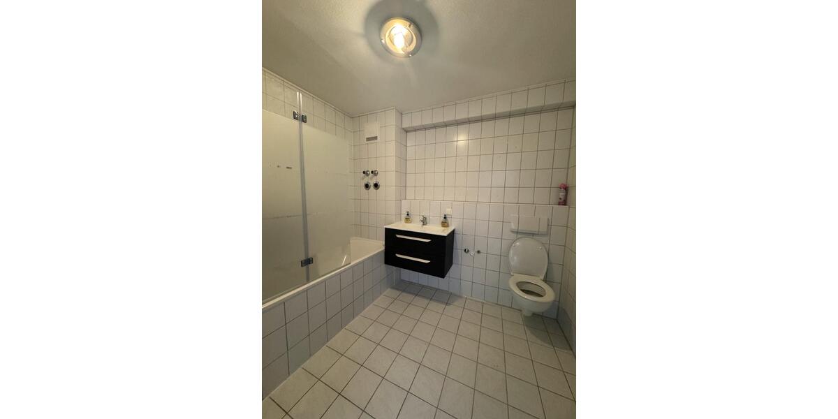 Etagenwohnung Nürnberg Sankt Leonhard - 3.5 Zimmer, 90 m&sup2;, 1.200&euro; | Angebot:24940876
