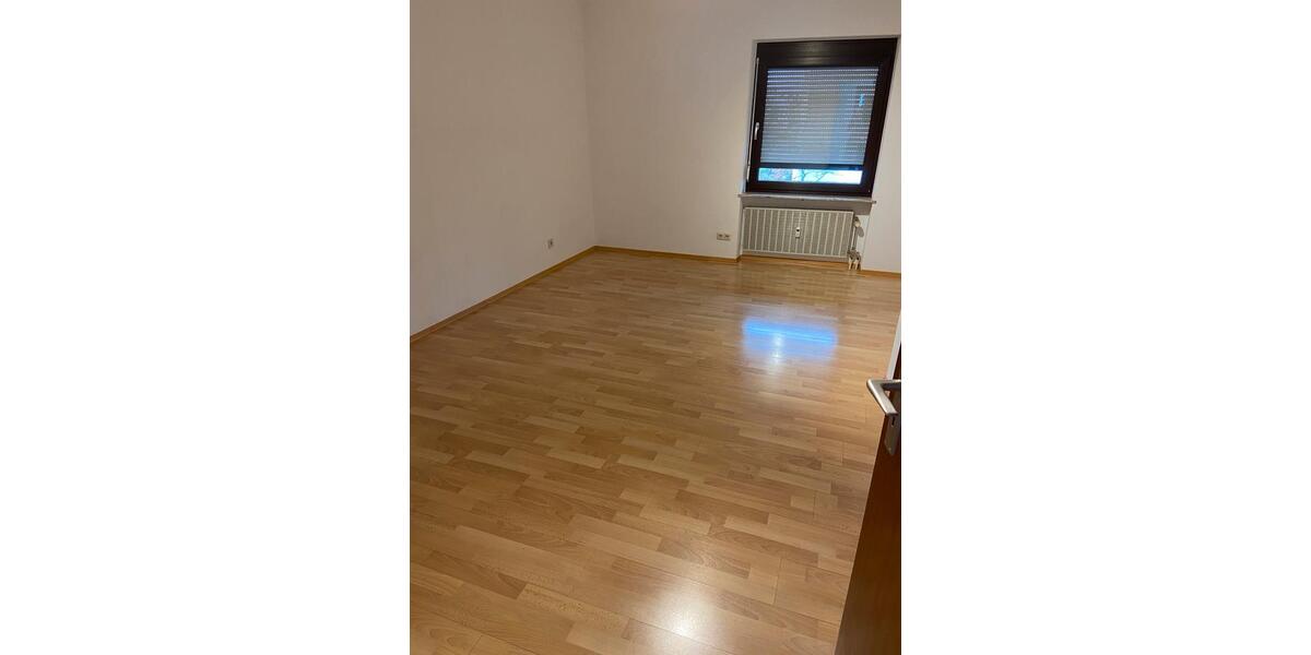 Etagenwohnung Forchheim - 3 Zimmer, 74 m&sup2;, 850&euro; | Angebot:25853942