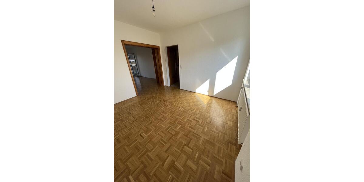 Etagenwohnung Möhrendorf - 3.5 Zimmer, 86 m&sup2;, 1.050&euro; | Angebot:25383803