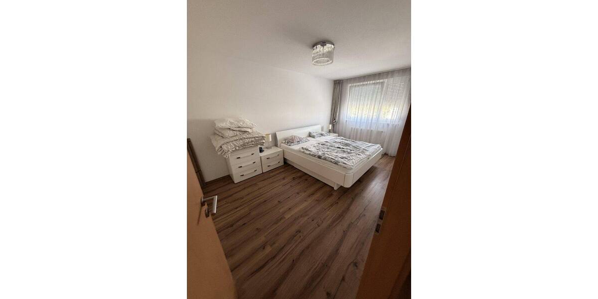 Reihenmittelhaus Feucht - 5 Zimmer, 165 m&sup2;, 2.300&euro; | Angebot:26778559