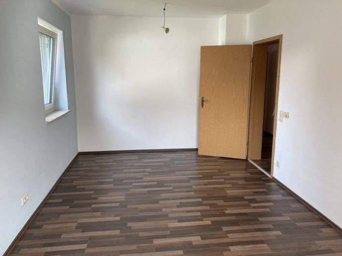 Etagenwohnung Erlangen Hüttendorf - 3 Zimmer, 100 m&sup2;, 950&euro; | Angebot:26841804