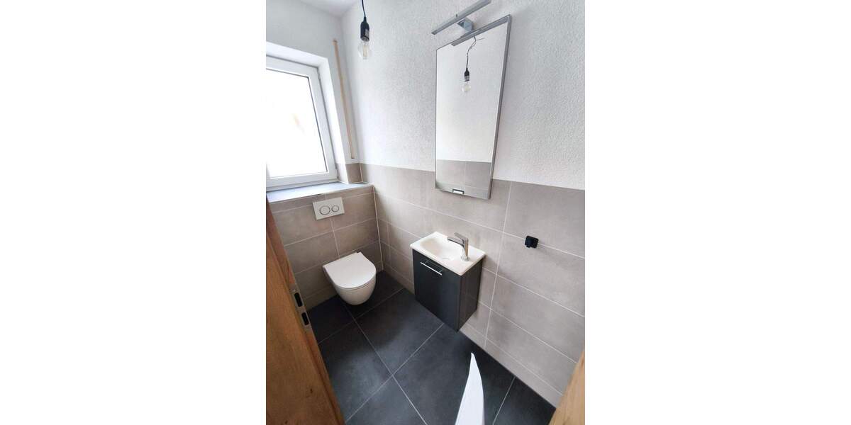 Einfamilienhaus Igensdorf Pettensiedel - 1 Zimmer, 240 m&sup2;, 2.000&euro; | Angebot:25770176