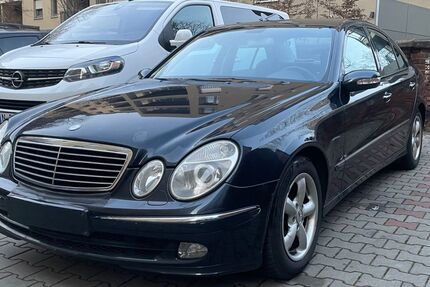 Mercedes-Benz E 220 309.869 km 1.800 &euro; Nürnberg 90491