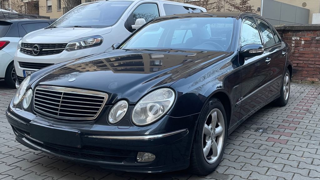 Mercedes-Benz E 220 309.869 km 1.950 &euro; Nürnberg 90491