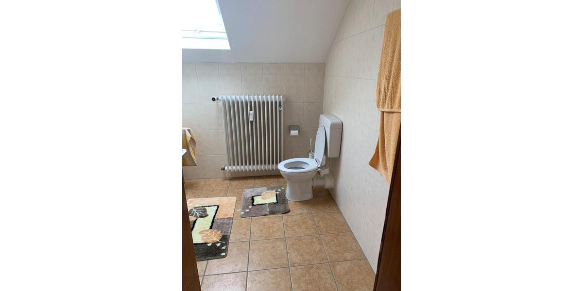 Dachgeschoßwohnung Poxdorf - 2 Zimmer, 65 m&sup2;, 770&euro; | Angebot:25175806