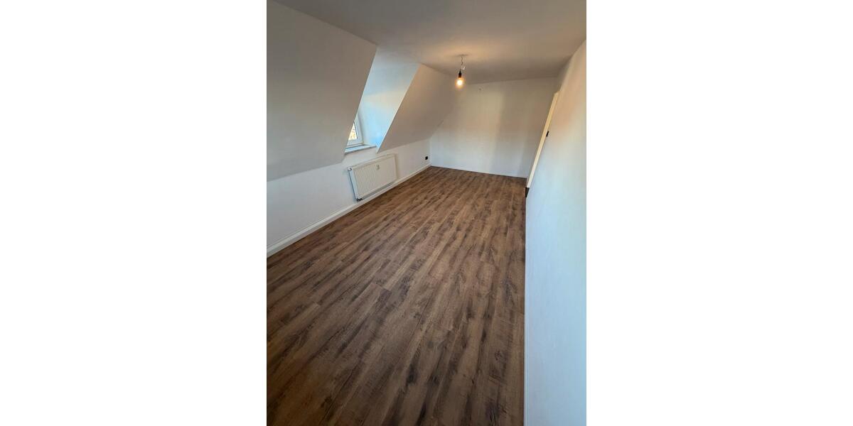 Dachgeschoßwohnung Windsbach - 2 Zimmer, 61 m&sup2;, 850&euro; | Angebot:25947998