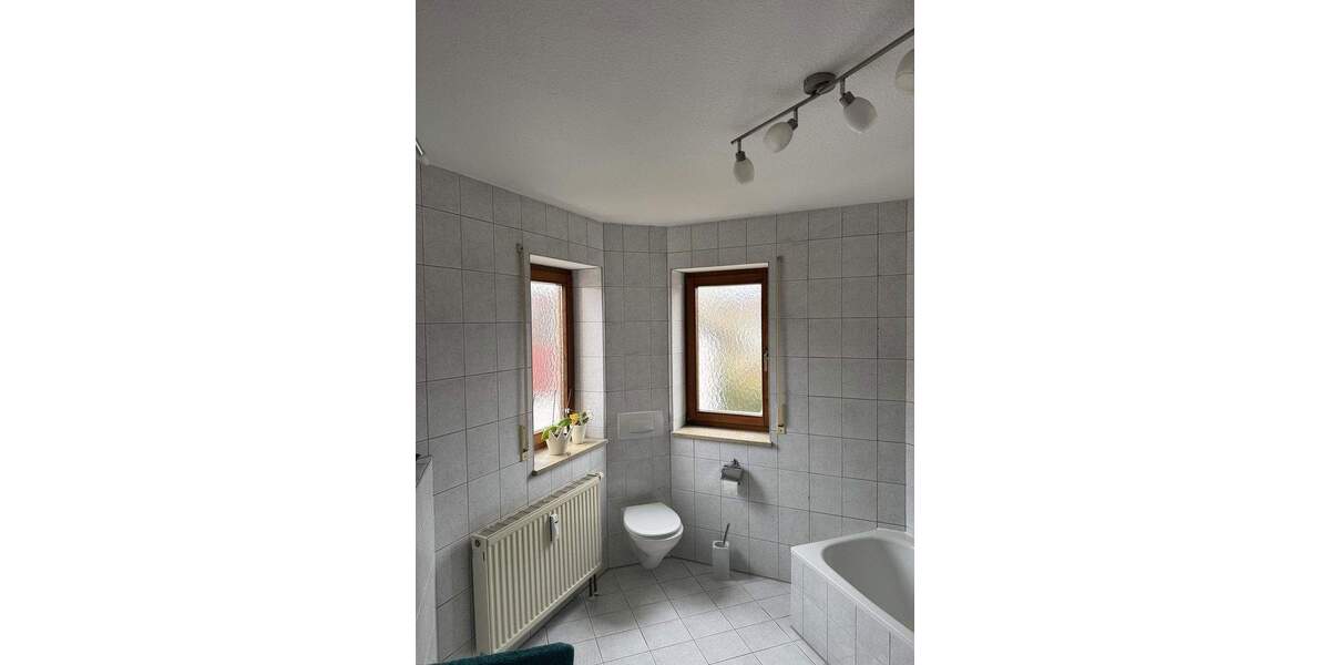 Etagenwohnung Heilsbronn - 3 Zimmer, 95 m&sup2;, 290.000&euro; | Angebot:25721098