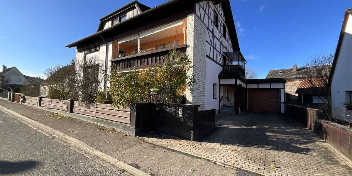 Einfamilienhaus Roth - 12 Zimmer, 345 m&sup2;, 499.000&euro; | Angebot:24147728