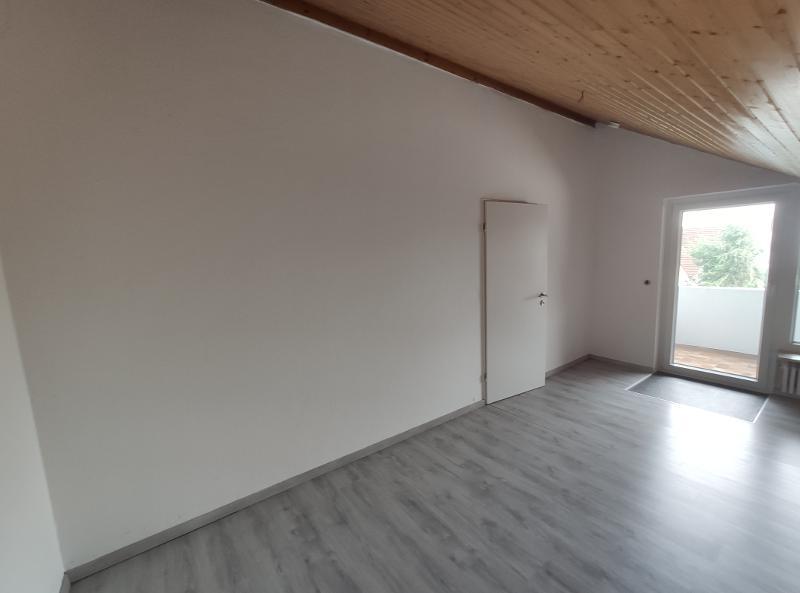 3- Zi. DG Wohnung mit 2 Balkonen und Garage - Etagenwohnung Hemhofen | Angebot:22401892