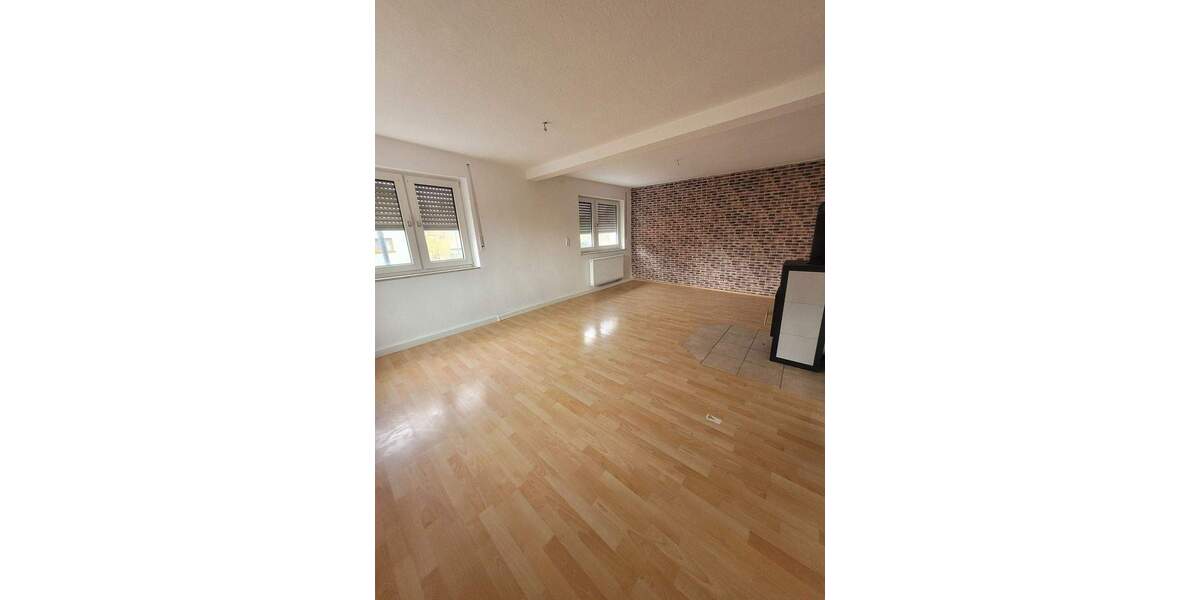 Mehrfamilienhaus, Wohnhaus Adelsdorf - 8 Zimmer, 202 m&sup2;, 398.000&euro; | Angebot:25681317