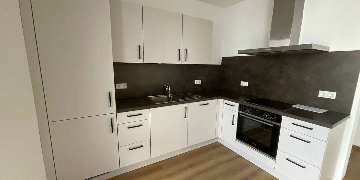 Etagenwohnung Nürnberg Schweinau - 4 Zimmer, 96 m&sup2;, 1.565&euro; | Angebot:26573061