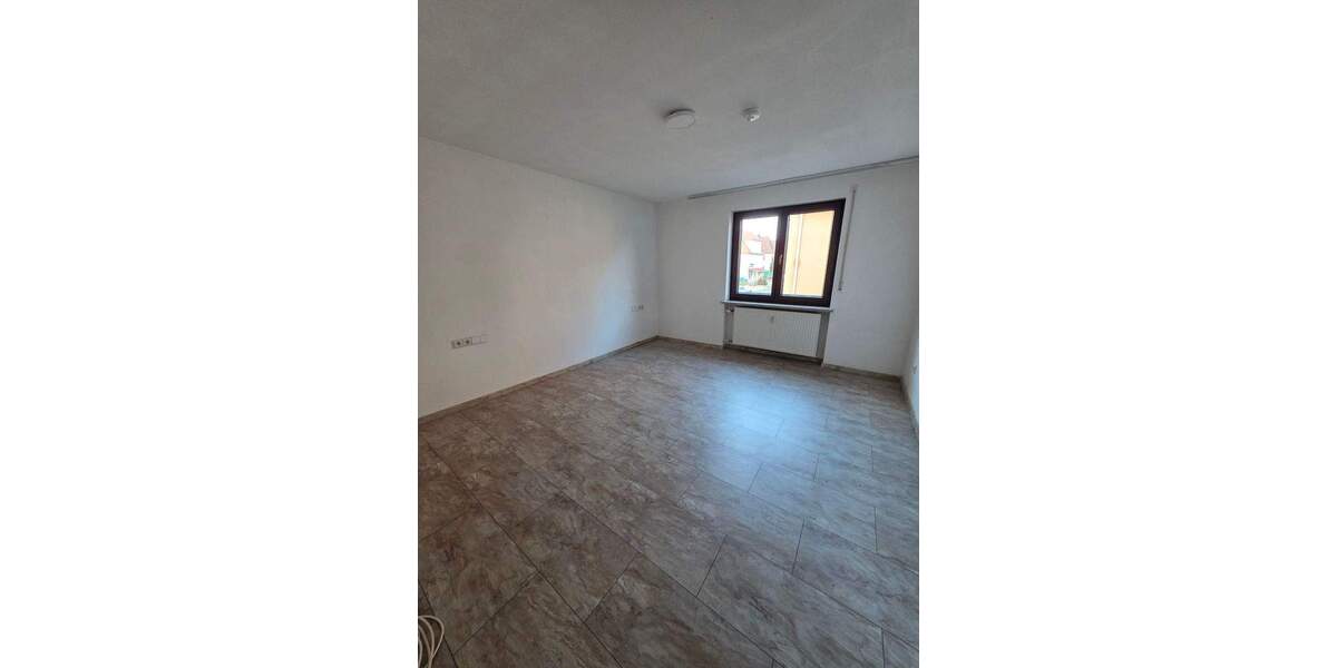 Etagenwohnung Feucht - 3 Zimmer, 100 m&sup2;, 349.000&euro; | Angebot:25984634