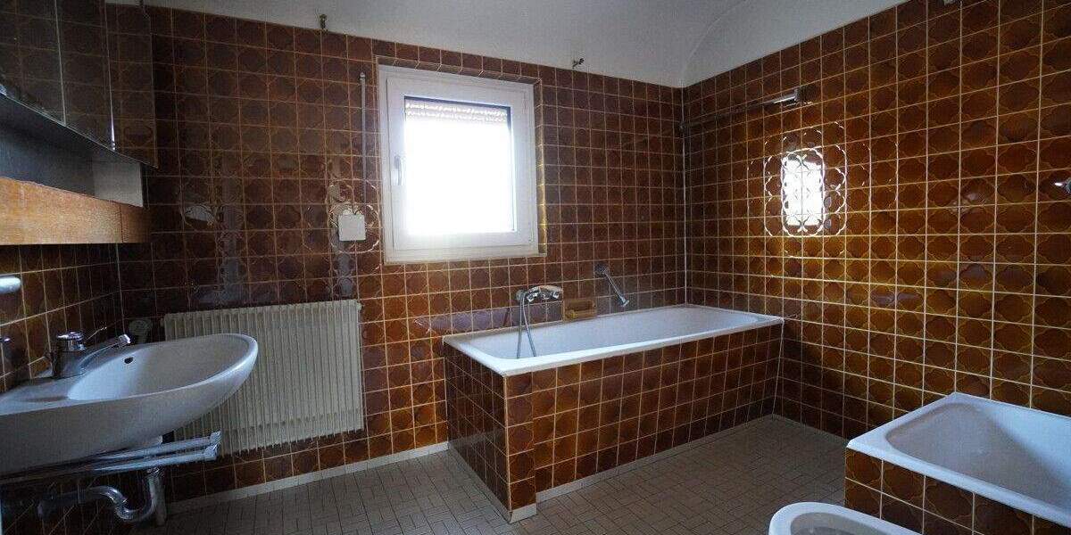 Mehrfamilienhaus, Wohnhaus Schwaig b. Nürnberg Behringersdorf - 6 Zimmer, 200 m&sup2;, 630.000&euro; | Angebot:25862773