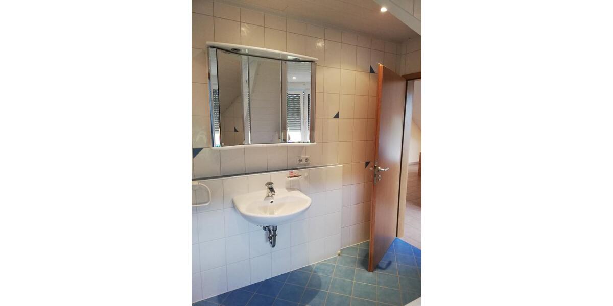 Dachgeschoßwohnung Diespeck - 3 Zimmer, 65 m&sup2;, 700&euro; | Angebot:24869362