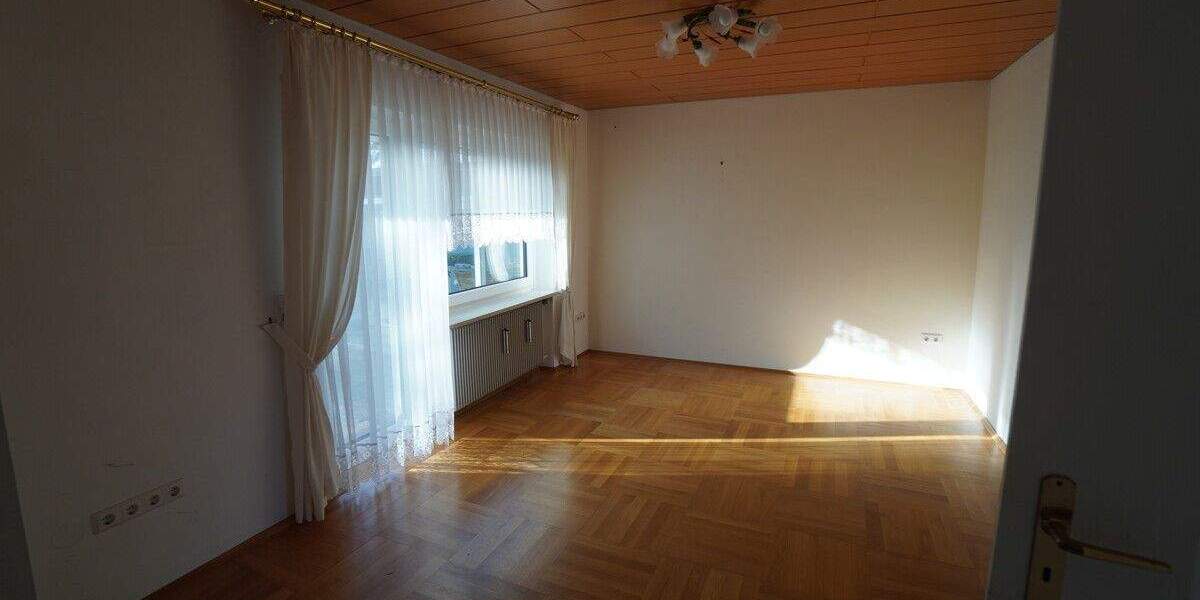 Mehrfamilienhaus, Wohnhaus Schwaig b. Nürnberg Behringersdorf - 6 Zimmer, 200 m&sup2;, 630.000&euro; | Angebot:25862773