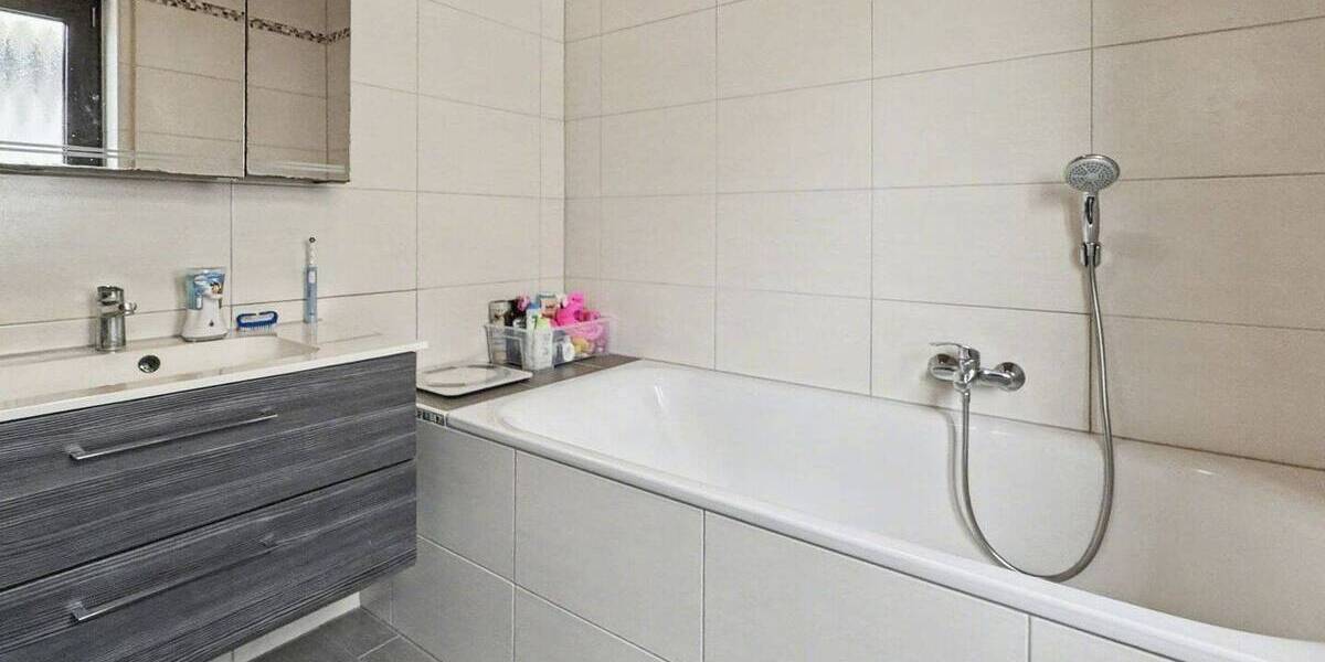 Einfamilienhaus Adelsdorf Aisch - 6 Zimmer, 182 m&sup2;, 589.000&euro; | Angebot:25744238