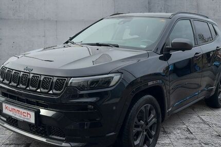Jeep Compass 67.963 km 27.470 &euro; Fürth 90763