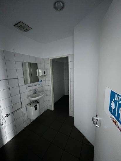 Gewerbeobjekt Nürnberg Gibitzenhof - 3 Zimmer, 152 m&sup2;, 1.520&euro; | Angebot:25678607