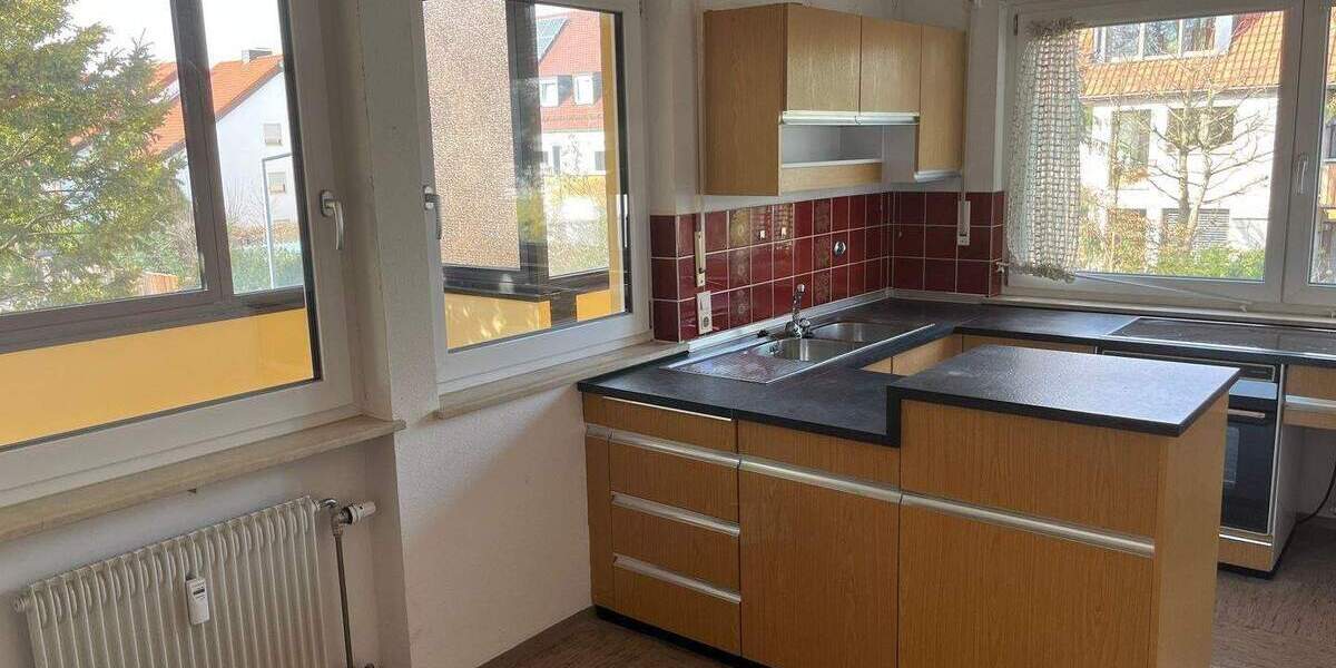 Etagenwohnung Nürnberg Zerzabelshof - 4 Zimmer, 115 m&sup2;, 1.350&euro; | Angebot:26672598