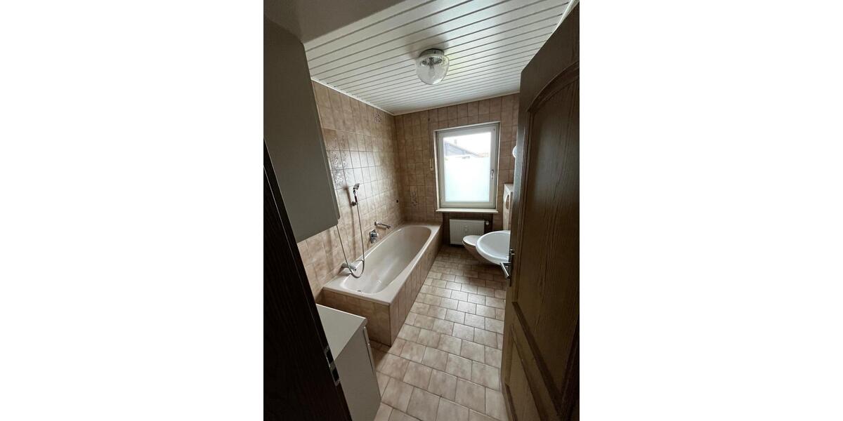 Etagenwohnung Pyrbaum - 5 Zimmer, 123 m&sup2;, 990&euro; | Angebot:26491282