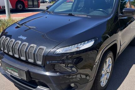 Jeep Cherokee 208.000 km 8.500 &euro; Nürnberg 90449
