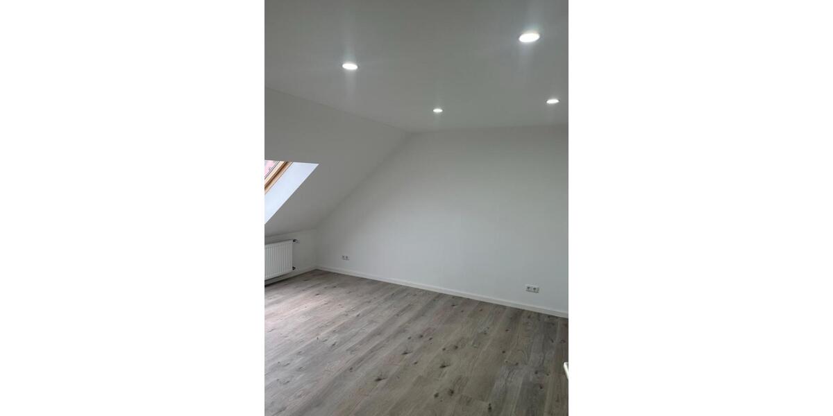 Etagenwohnung Cadolzburg - 3 Zimmer, 84 m&sup2;, 990&euro; | Angebot:25900571