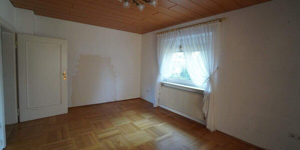 Mehrfamilienhaus, Wohnhaus Schwaig b. Nürnberg Behringersdorf - 6 Zimmer, 200 m&sup2;, 630.000&euro; | Angebot:25862773