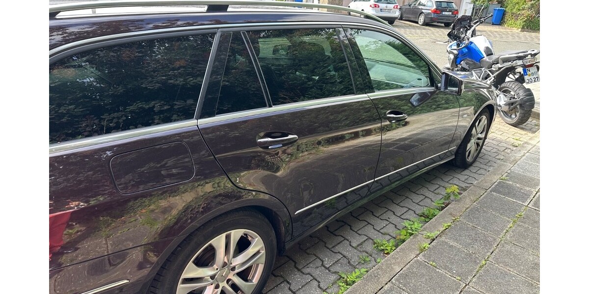 Mercedes-Benz E 300 255.000 km 8.500 &euro; Nürnberg 90403