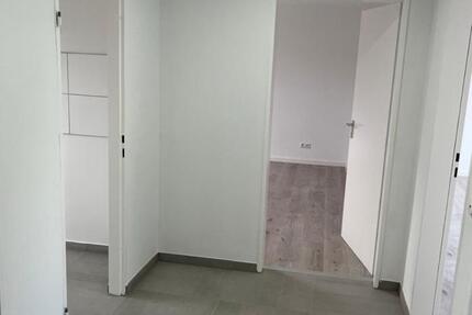 Wohnung Cadolzburg - 3 Zimmer, 84 m&sup2;, 990&euro; | Angebot:25900571