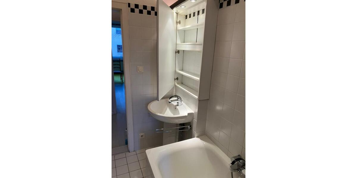 Etagenwohnung Nürnberg Gibitzenhof - 2.5 Zimmer, 72 m&sup2;, 200.000&euro; | Angebot:25873765