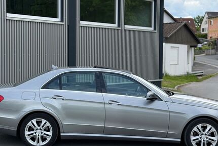 Mercedes-Benz E 200 128.000 km 10.950 &euro; Eckental 90542