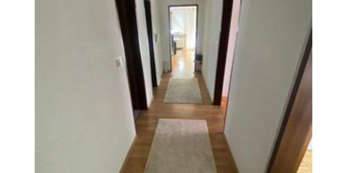 Dachgeschoßwohnung Möhrendorf - 3 Zimmer, 70 m&sup2;, 700&euro; | Angebot:25589275