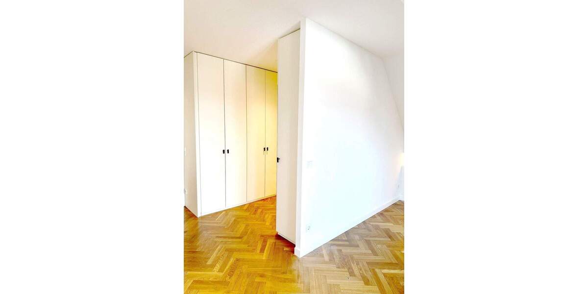 Etagenwohnung Nürnberg Maxfeld - 4 Zimmer, 174 m&sup2;, 2.575&euro; | Angebot:26017782