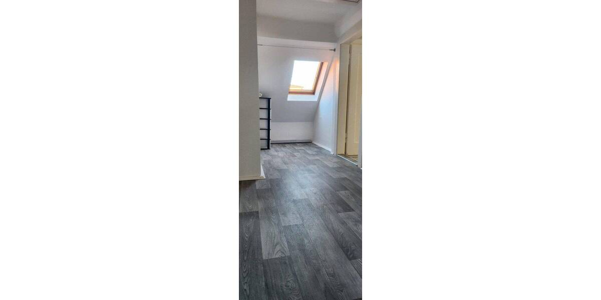 Etagenwohnung Erlangen Tennenlohe - 6 Zimmer, 125 m&sup2;, 1.250&euro; | Angebot:26871424