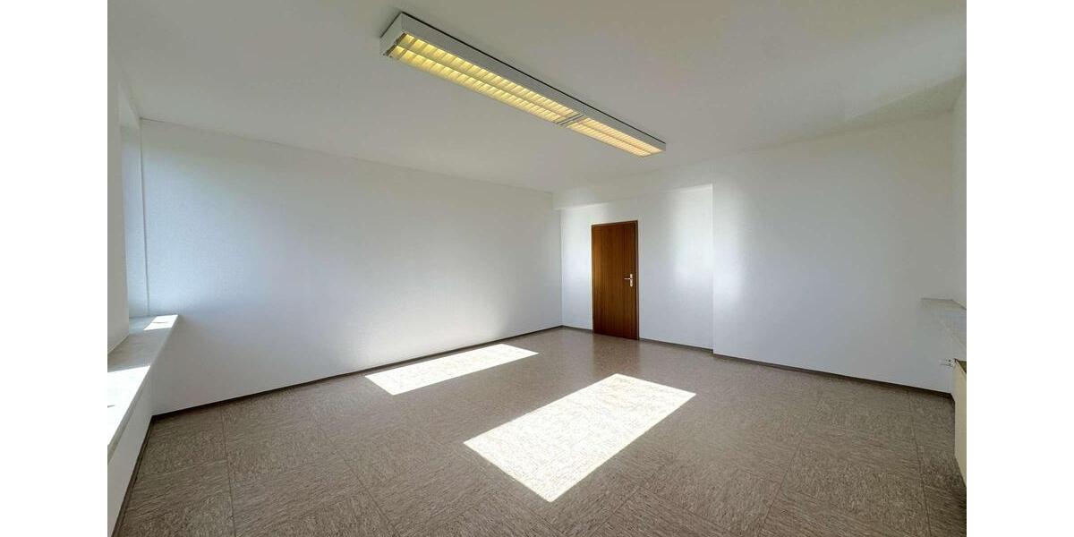 Gewerbeobjekt Fürth Bislohe - 1.800&euro; | Angebot:21456301