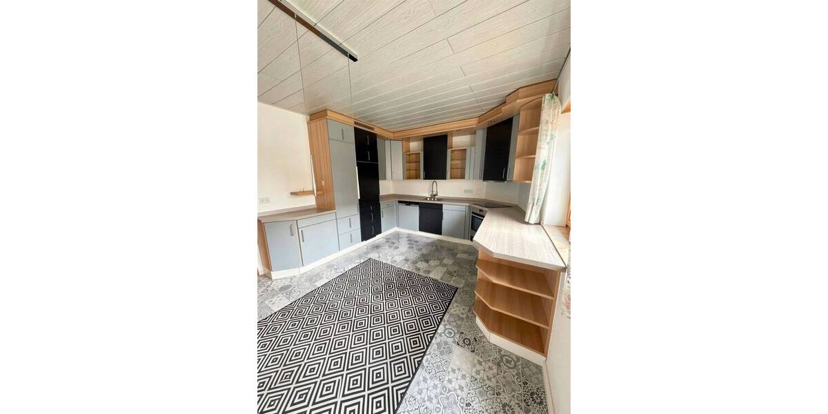 Etagenwohnung Erlangen Frauenaurach - 2 Zimmer, 117 m&sup2;, 1.200&euro; | Angebot:26092188