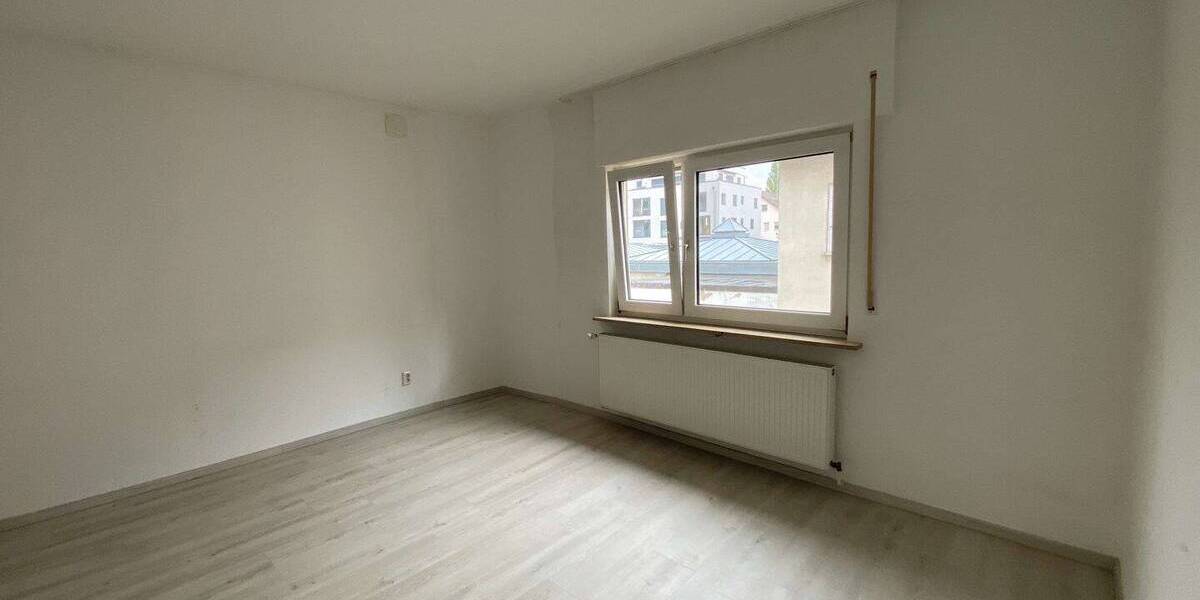 Mehrfamilienhaus, Wohnhaus Forchheim - 6 Zimmer, 200 m&sup2;, 410.000&euro; | Angebot:26527955