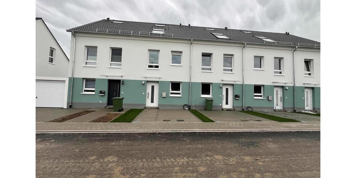 Einfamilienhaus Roth - 5 Zimmer, 141 m&sup2;, 2.000&euro; | Angebot:27613163